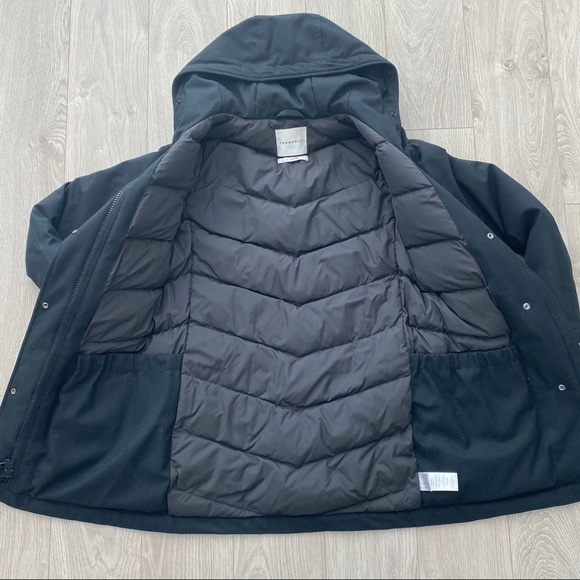 Aritzia Community Winter Coat - Picture 4 of 9